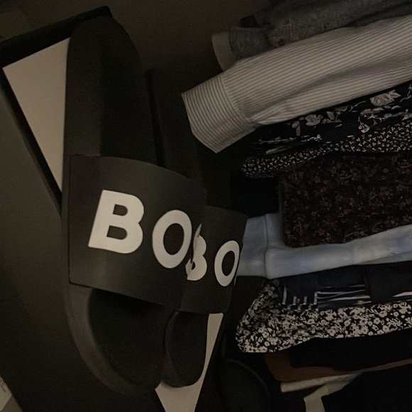 Hugo boss slides - Picture 2 of 2